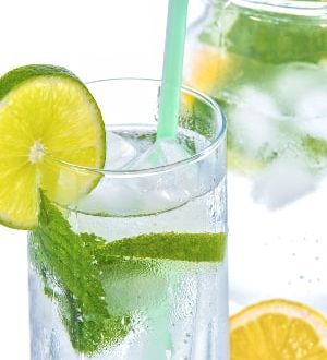water-lemon-lime-detox