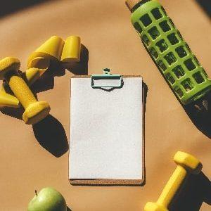 lose weight/weight loss/water/dumbells/clipboard