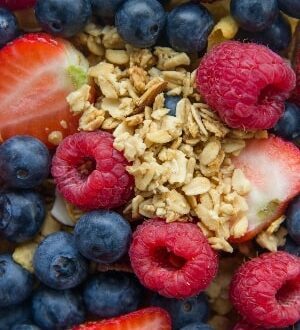 clear skin foods - berries - oats