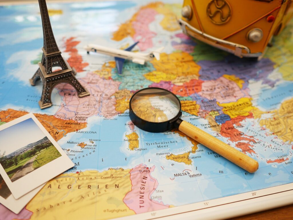 how to plan a trip - travel - map - pics