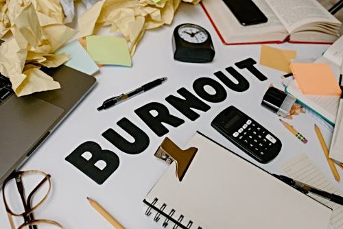 overcome burnout - messy desk
